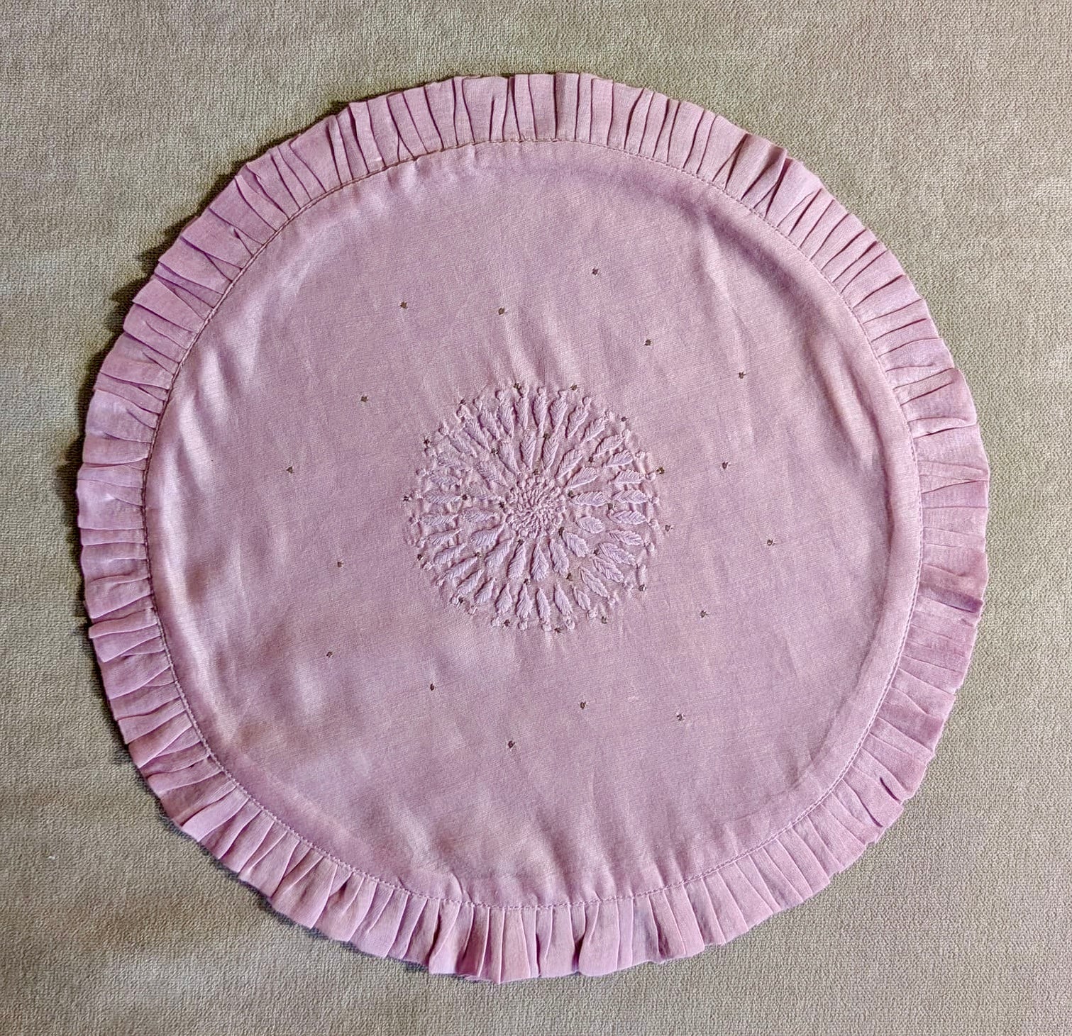 Lavender Chikankari Placemat - Round 14 inches