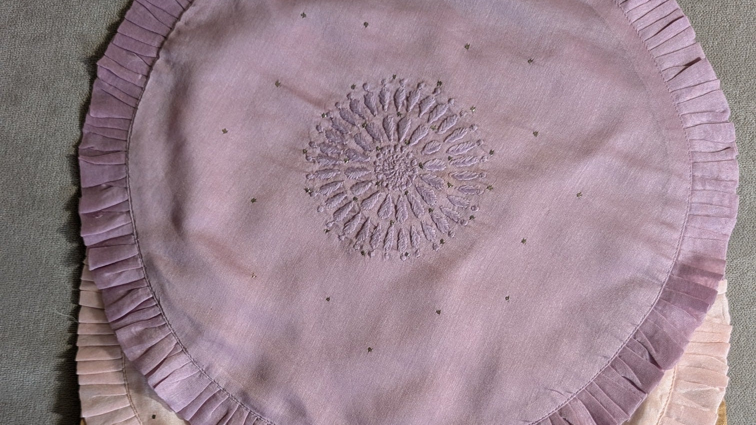 Lavender Chikankari Placemat - Round 14 inches